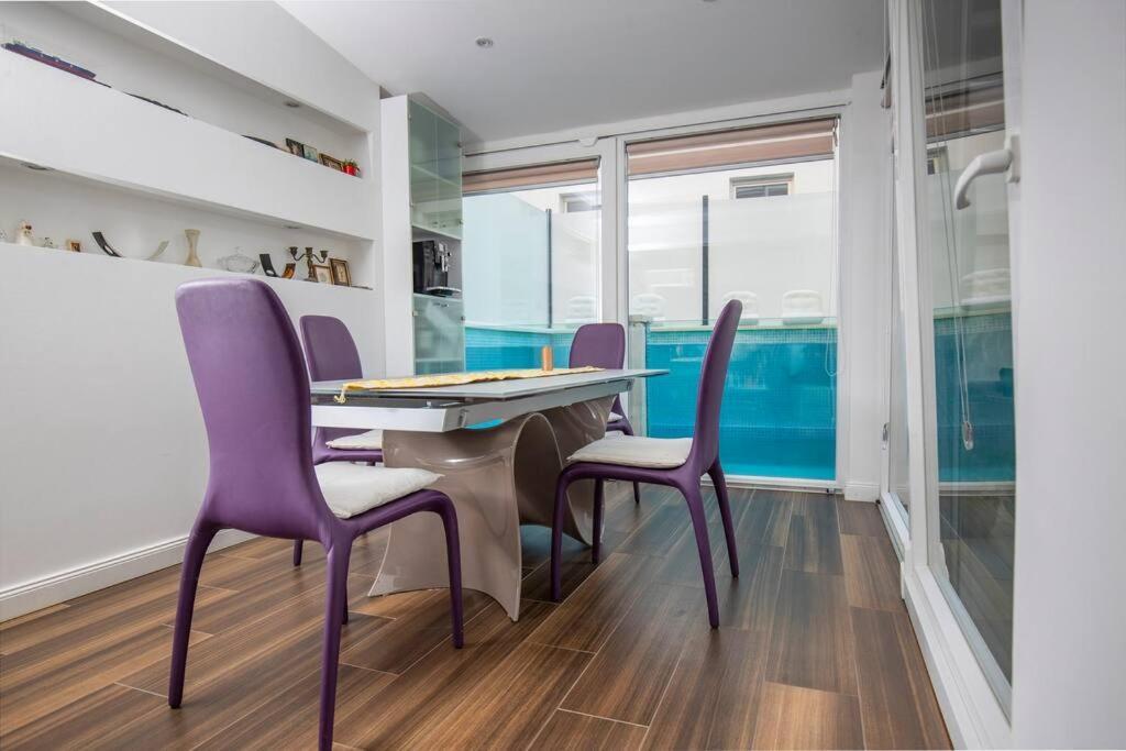 Luxury Apartment Martinis With Pool Split Extérieur photo