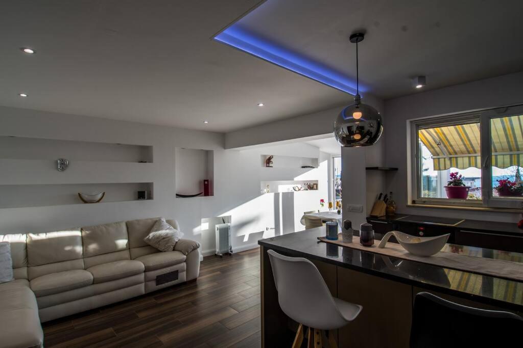 Luxury Apartment Martinis With Pool Split Extérieur photo